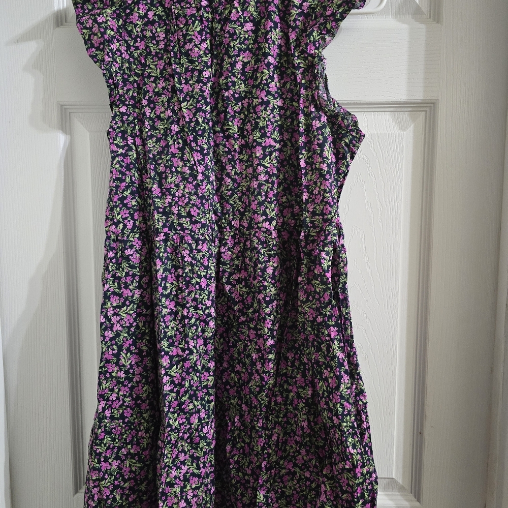 Floral Sleeveless Dress - Picture 7 of 7